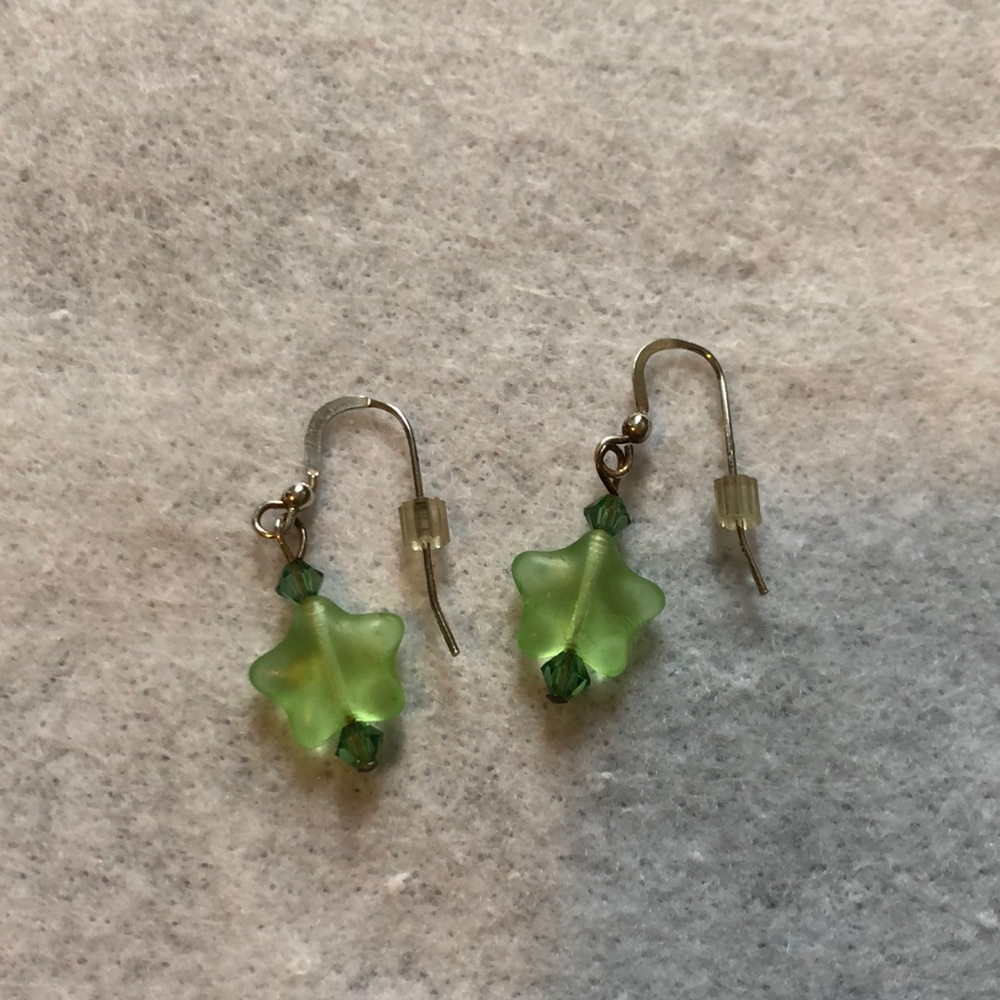 Handmade green star beaded earrings